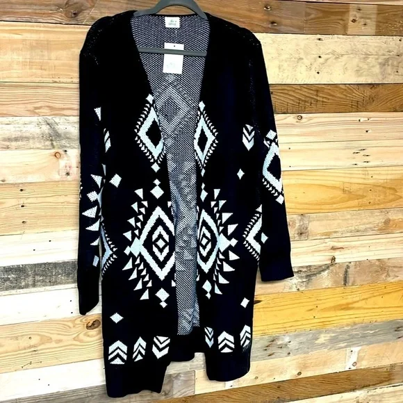 Blue Buttercup size large black and white Aztec cardigan with pockets - Picture 1 of 9